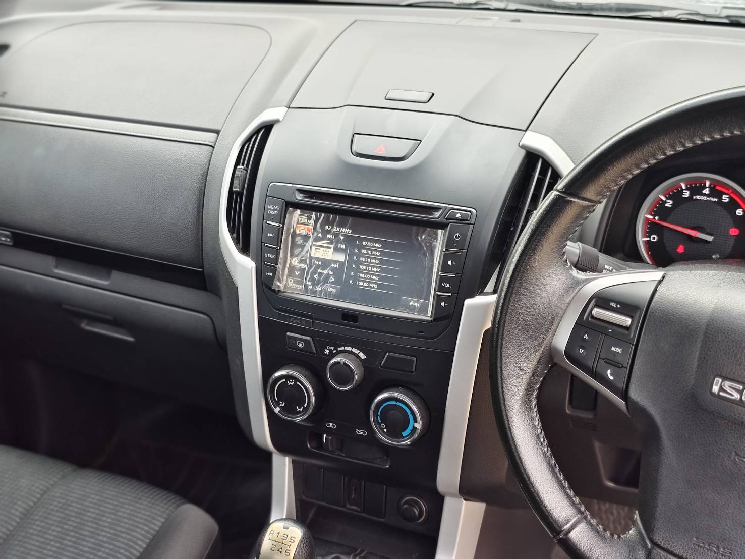 Isuzu D-Max All New Blue Power Spacecab Hi-Lander 1.9 Ddi Z MT 2018