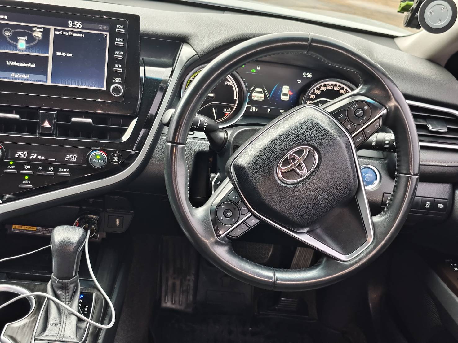 Toyota Camry 2.5 Hybrid Premium Sedan AT ปี2022