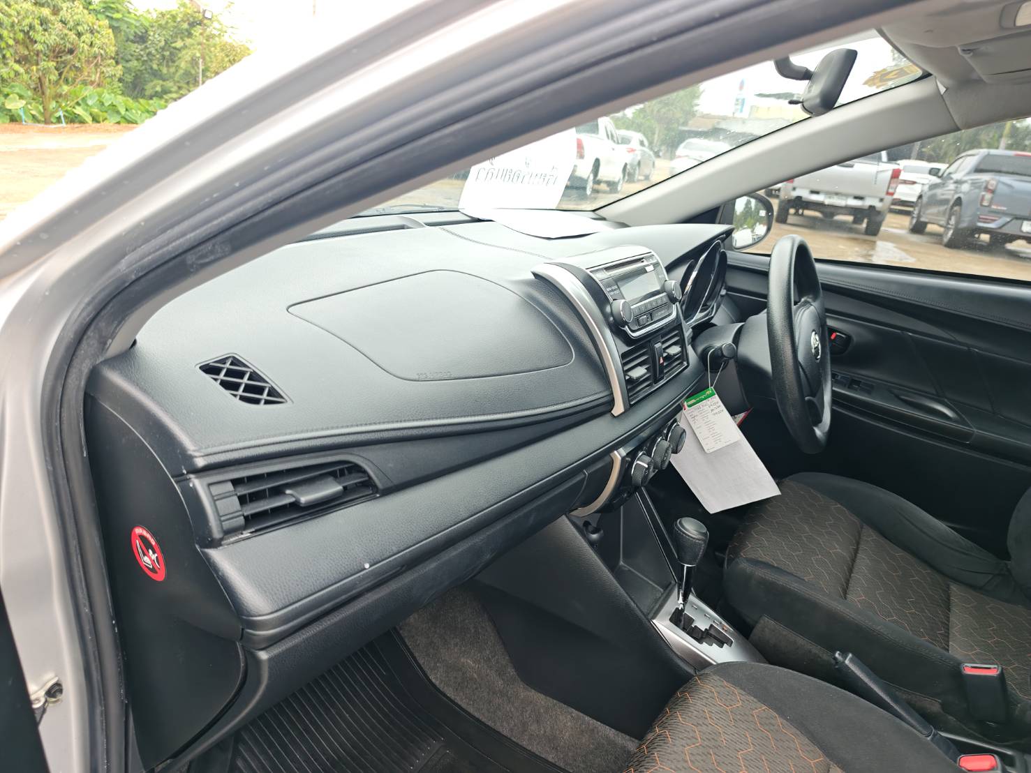 Toyota Vios 1.5 Entry Sedan AT ปี 2021
