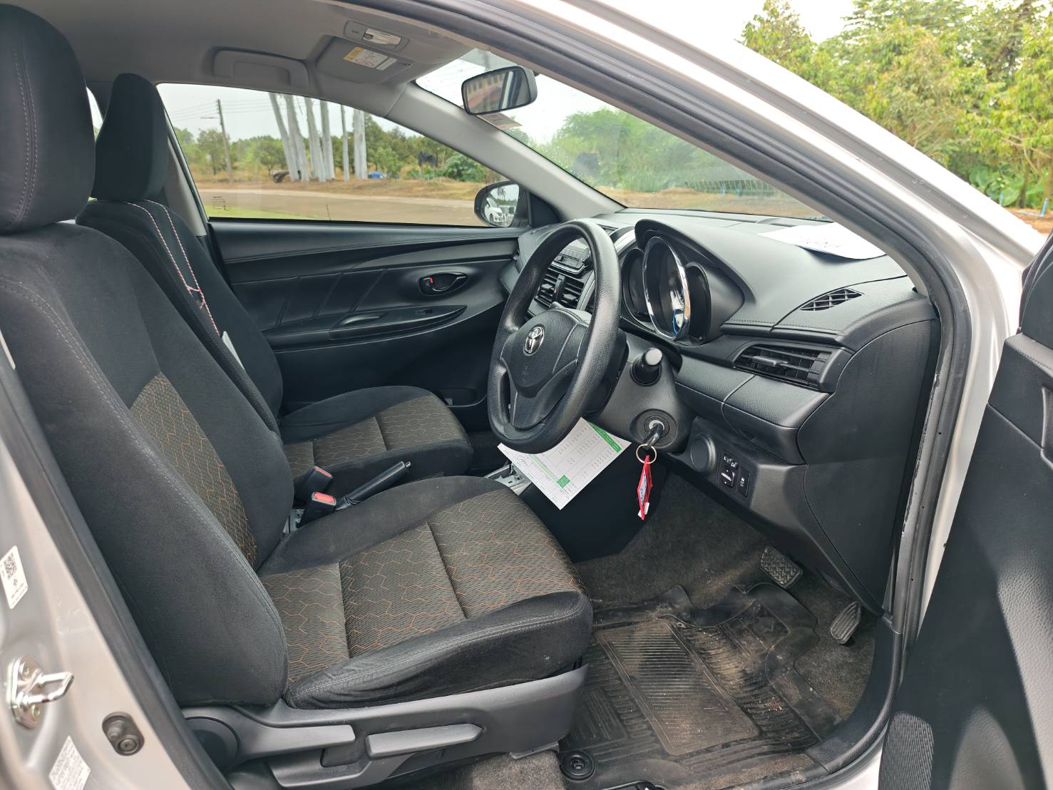 Toyota Vios 1.5 Entry Sedan AT ปี 2021