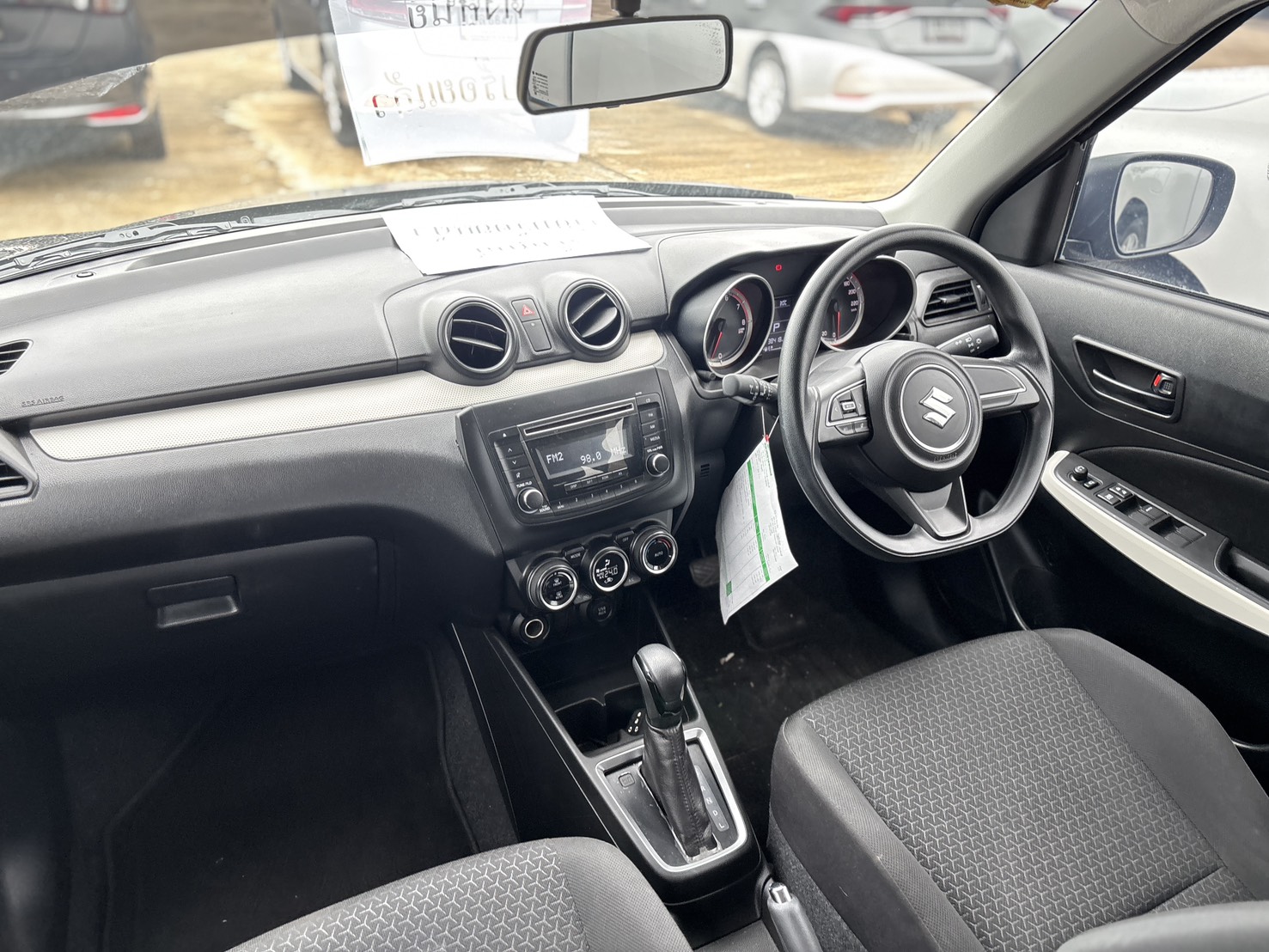 Suzuki Swift 1.2 GL Hatchback AT 2021