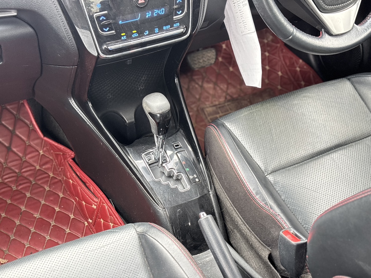 Toyota Yaris ATIV 1.2 High Sport Premium AT 2019