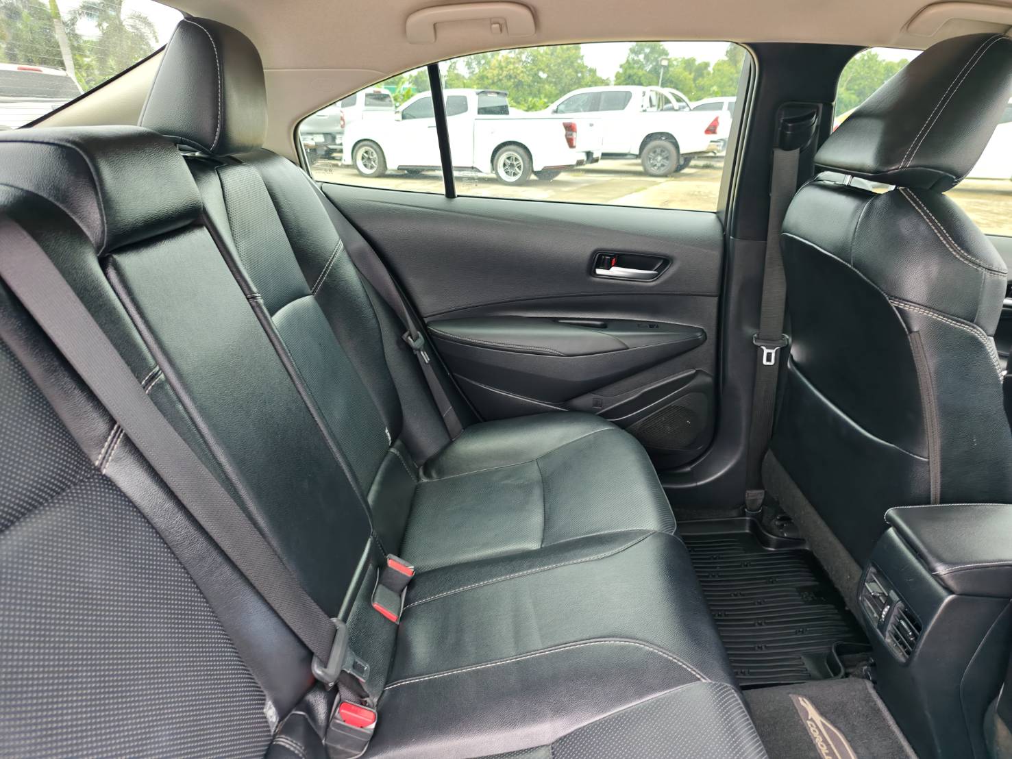 Toyota Corolla Altis 1.8 Hybrid Mid Sedan AT ปี 2020