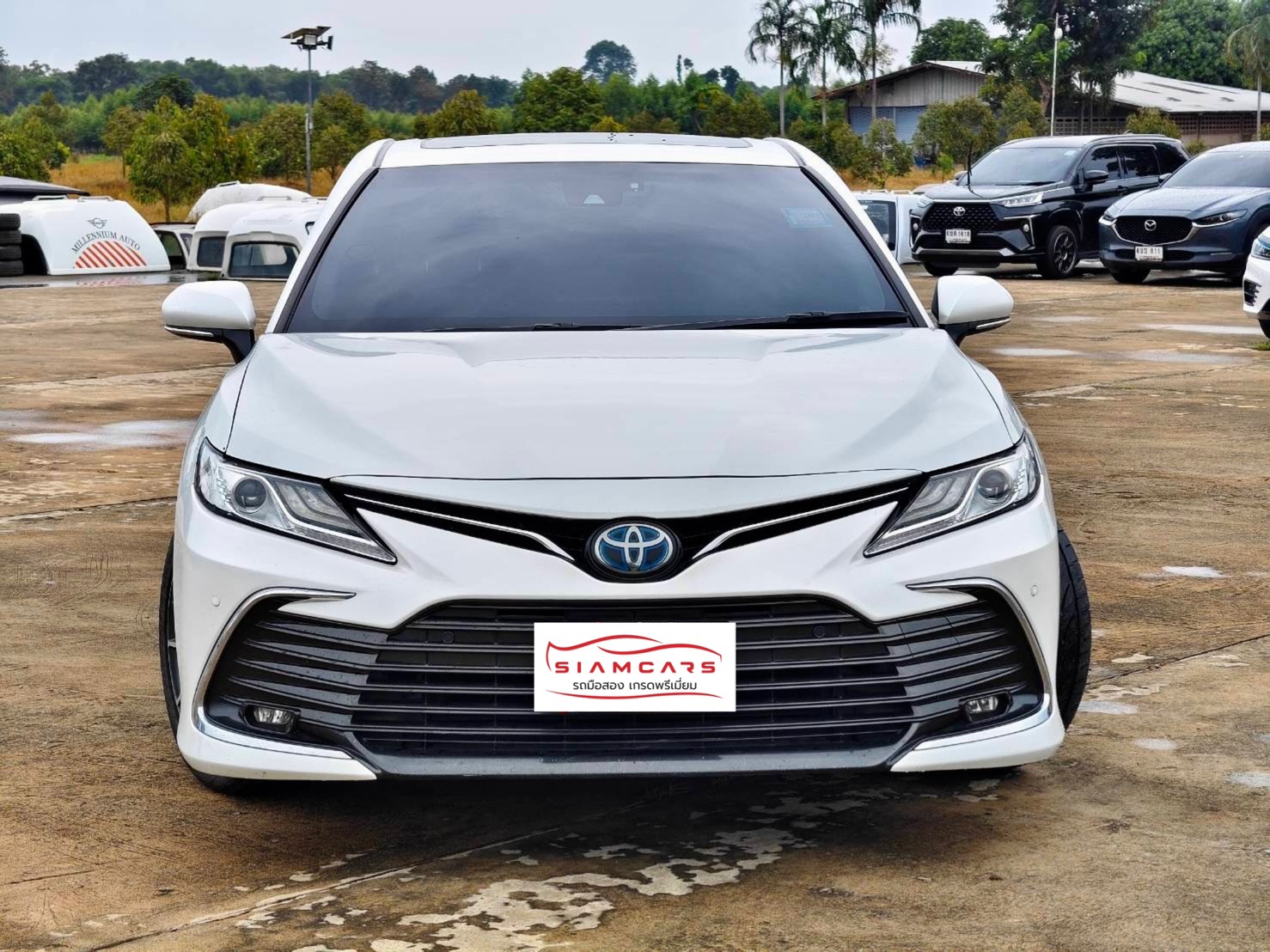 Toyota Camry 2.5 Hybrid Premium Sedan AT ปี2022