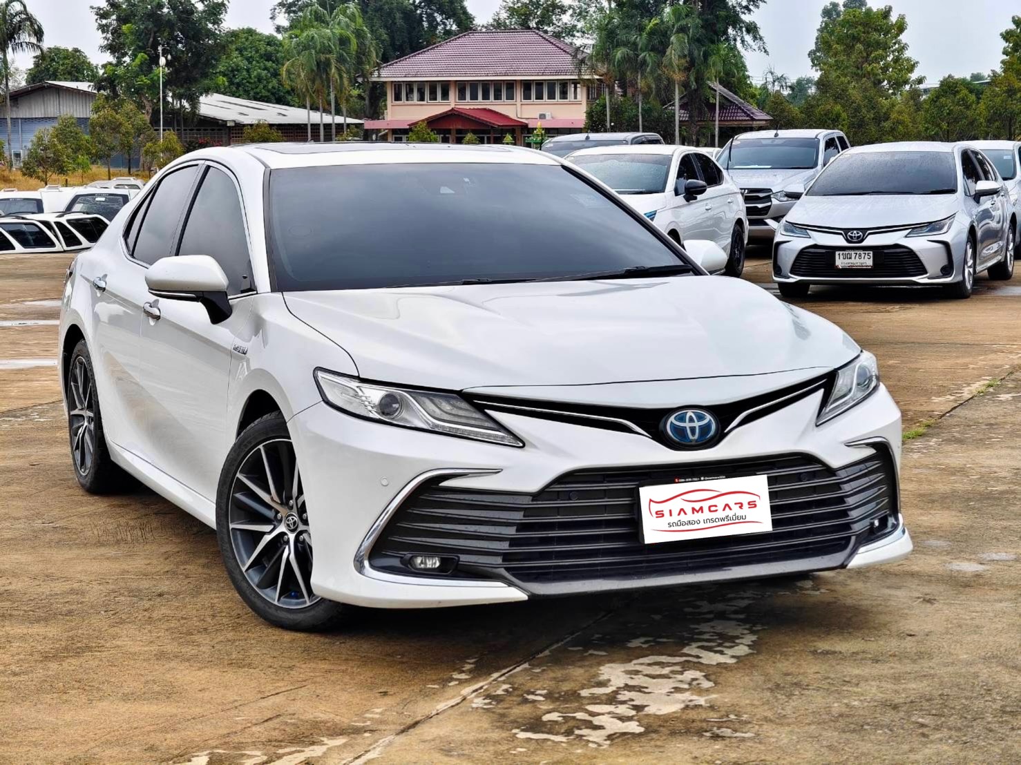 Toyota Camry 2.5 Hybrid Premium Sedan AT ปี2022