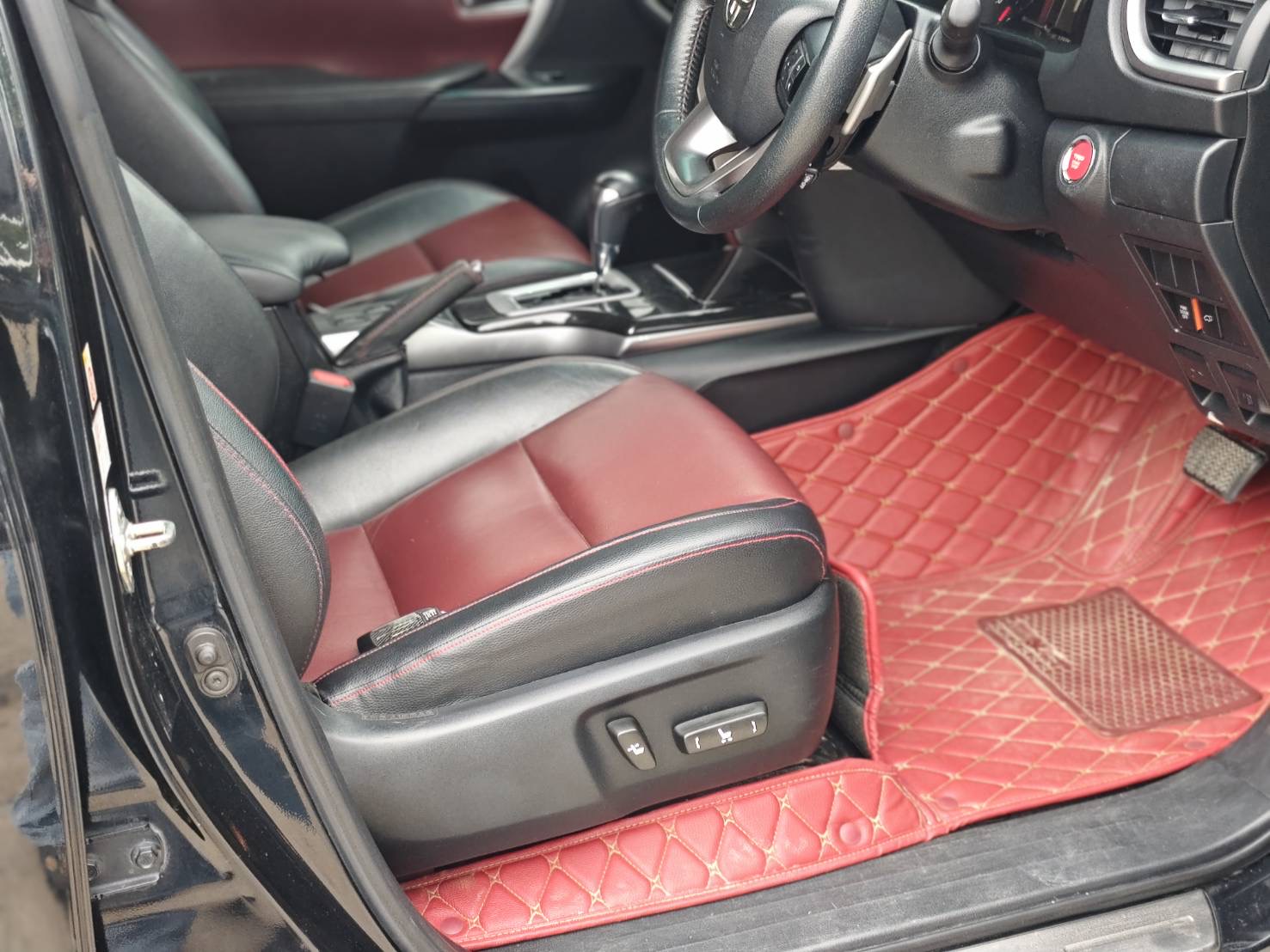 Toyota Fortuner 2.8 V TRD Sportivo SUV AT 2017