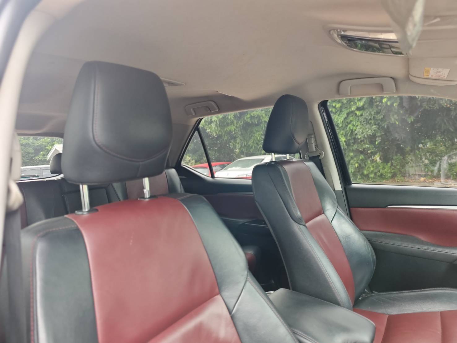 Toyota Fortuner 2.8 V TRD Sportivo SUV AT 2017