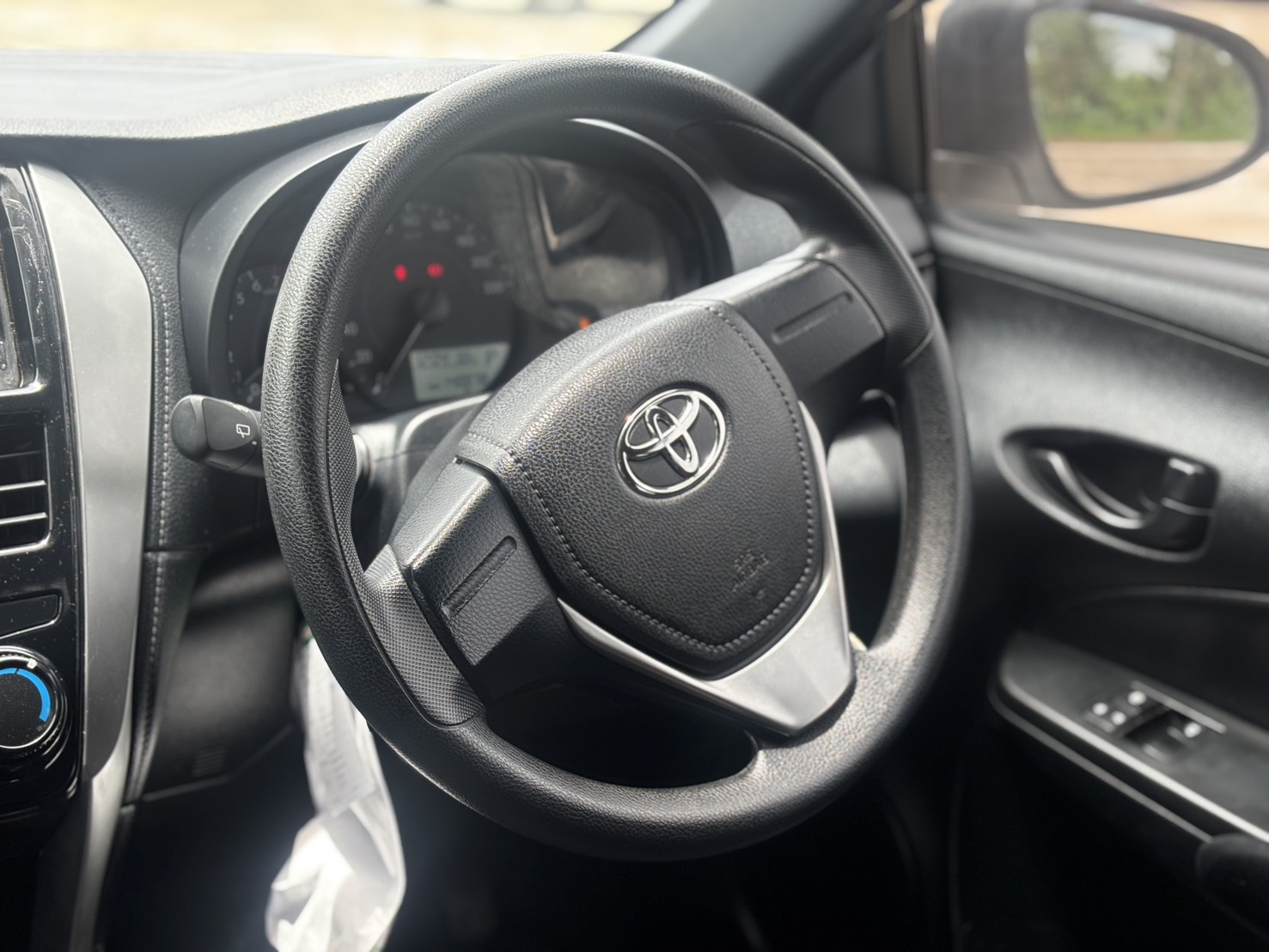 Toyota Yaris 1.2 J Eco Hatchback AT 2018