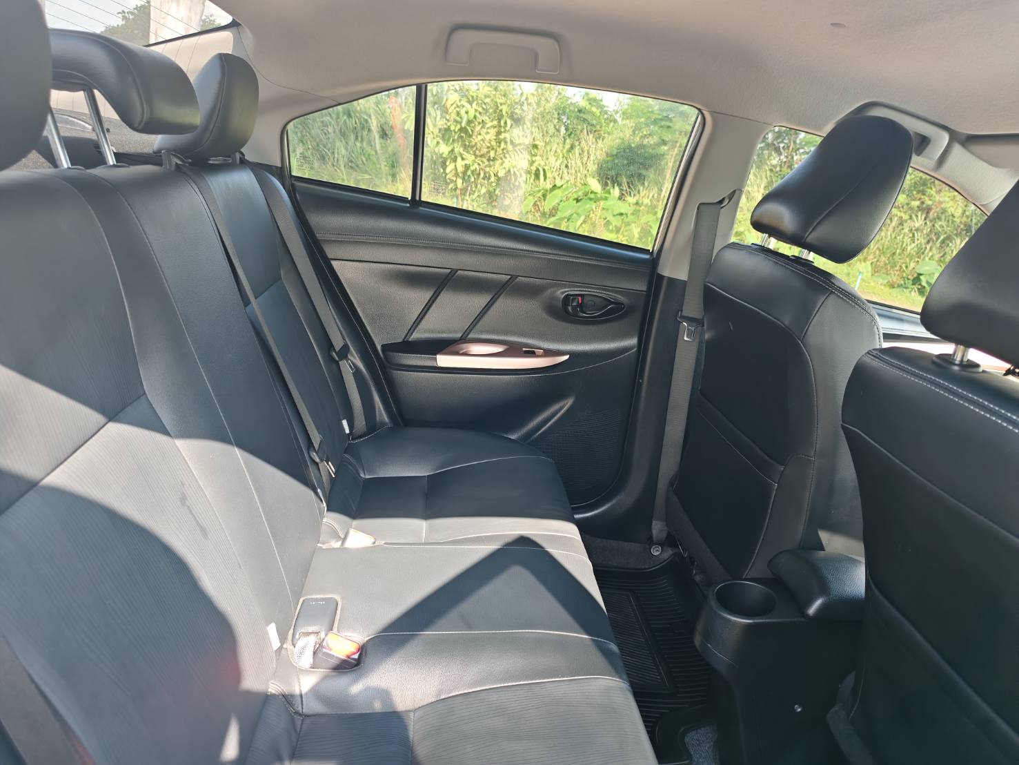 Toyota Vios 1.5 Mid Sedan AT ปี 2022