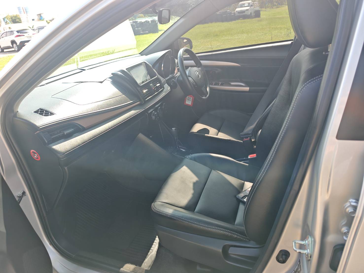 Toyota Vios 1.5 Mid Sedan AT ปี 2022