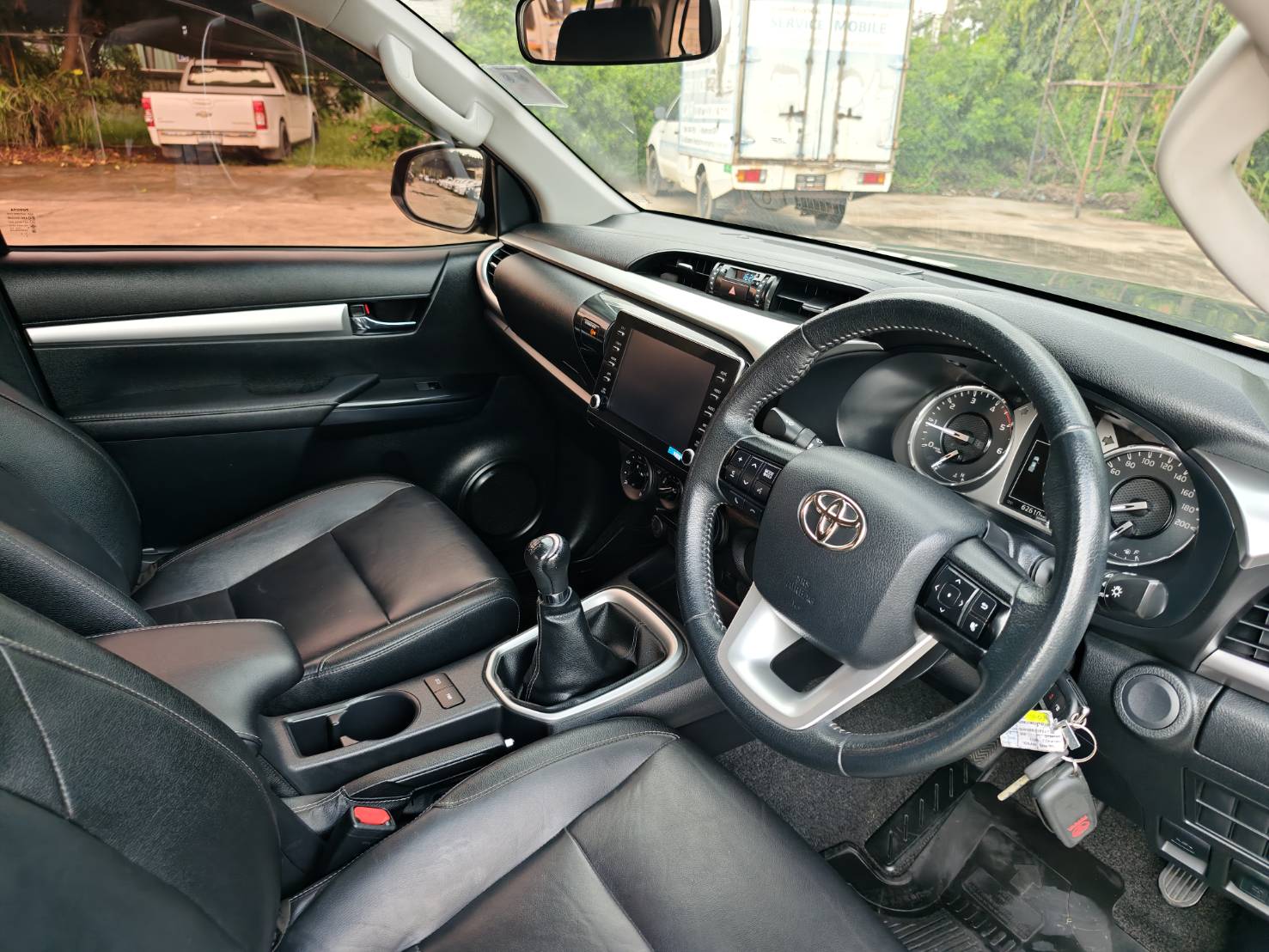 Toyota Hilux Revo Double Cab 2.4 Mid Prerunner MT 2023