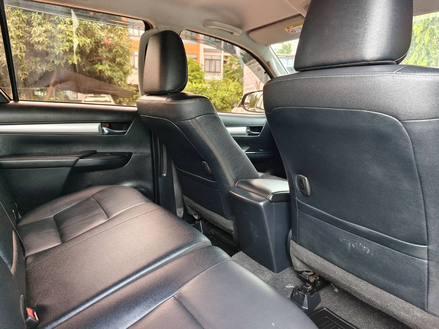 Toyota Hilux Revo Double Cab 2.4 Mid Prerunner MT 2023