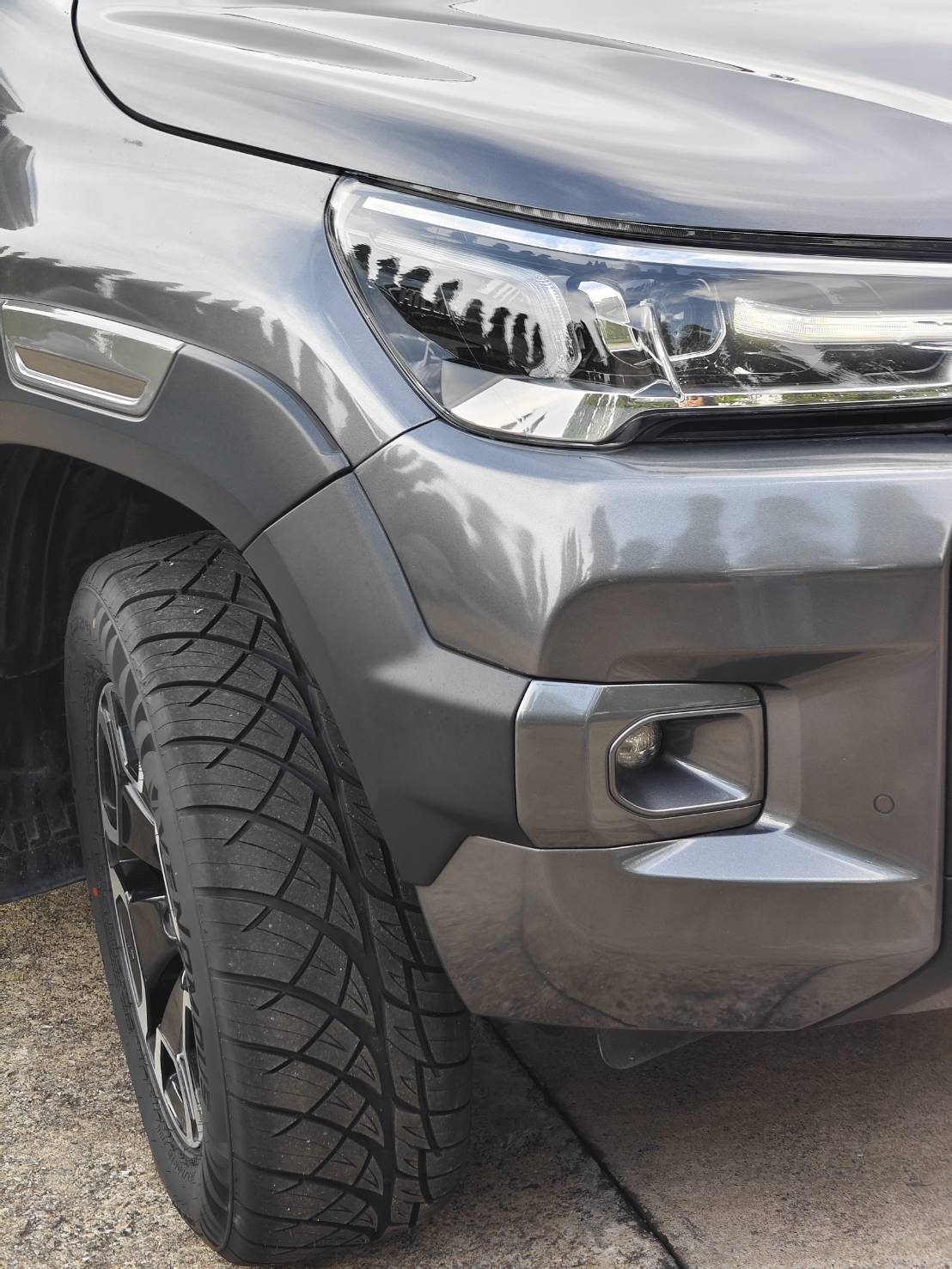 Toyota Hilux Revo Double Cab 2.4 Mid Prerunner MT 2023