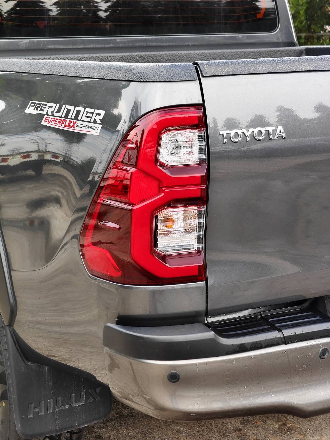 Toyota Hilux Revo Double Cab 2.4 Mid Prerunner MT 2023