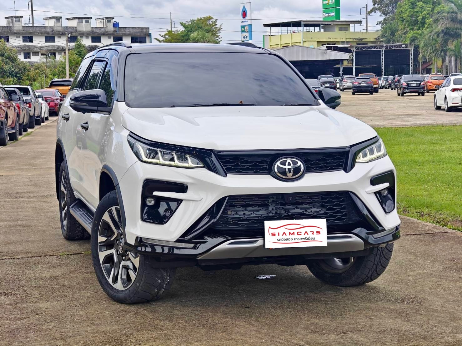 Toyota Fortuner 2.4 Legender 4 WD SUV AT 2022