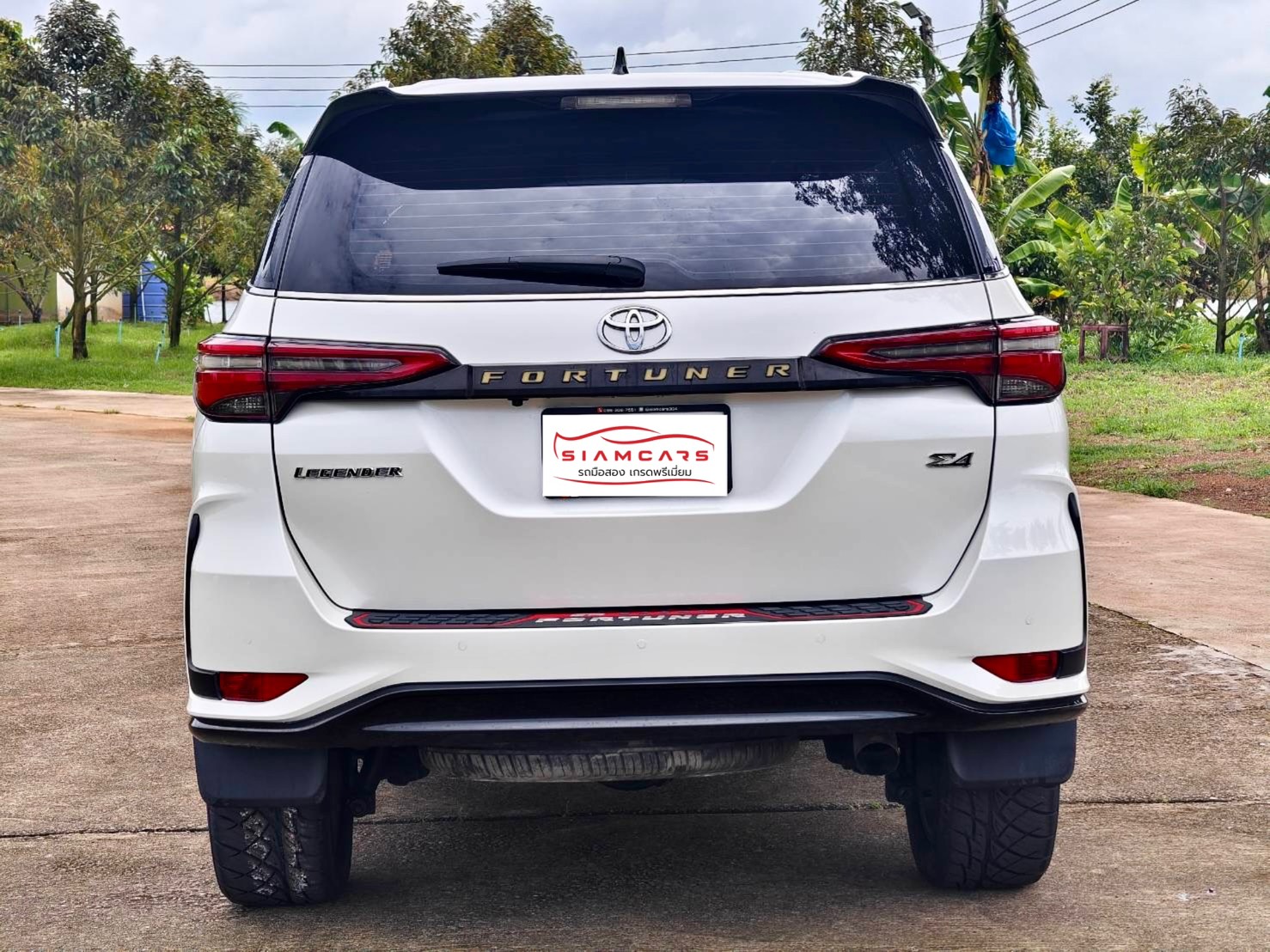 Toyota Fortuner 2.4 Legender 4 WD SUV AT 2022