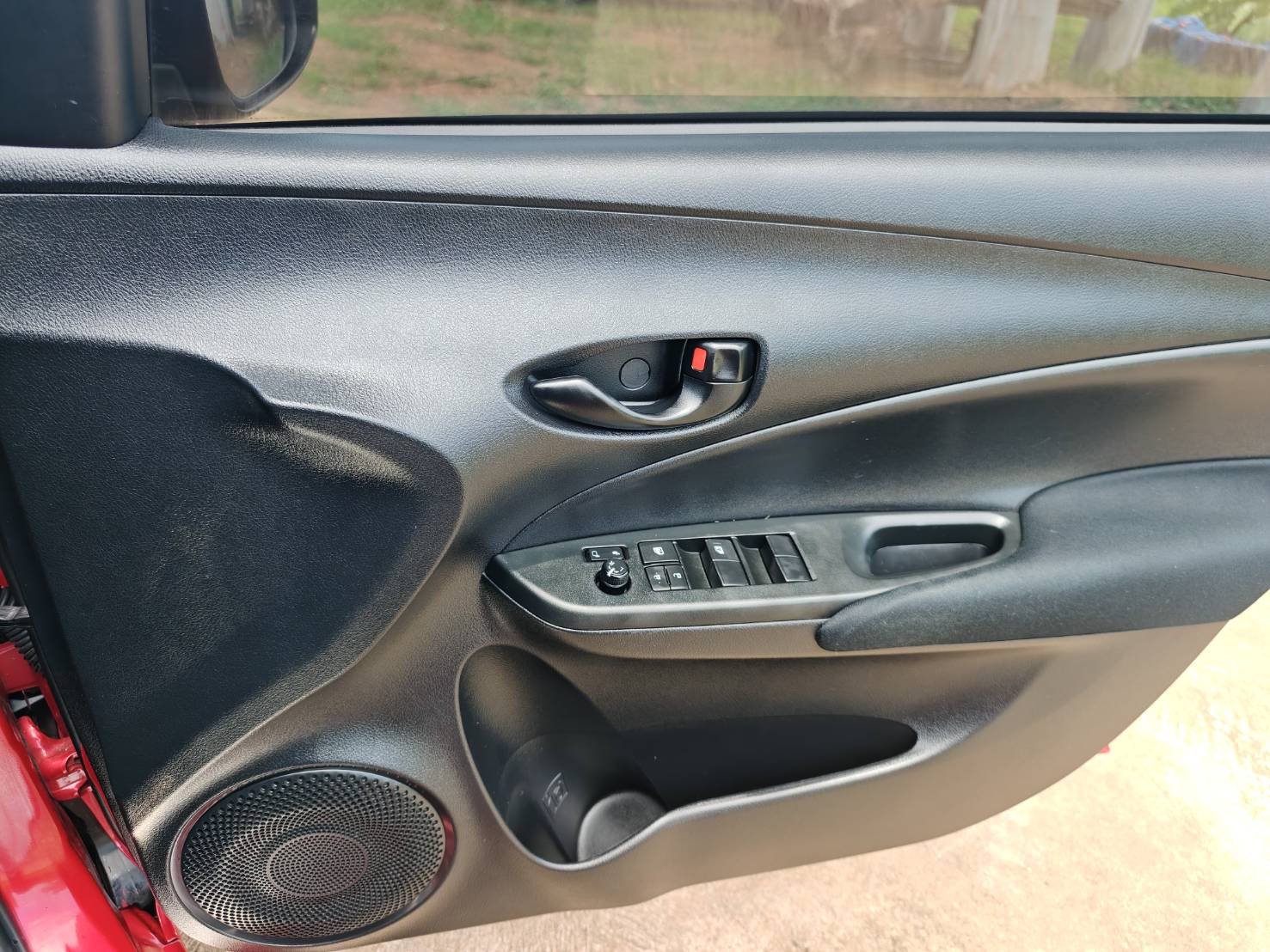 Toyota Yaris ATIVE 1.2 E Sport AT 2017