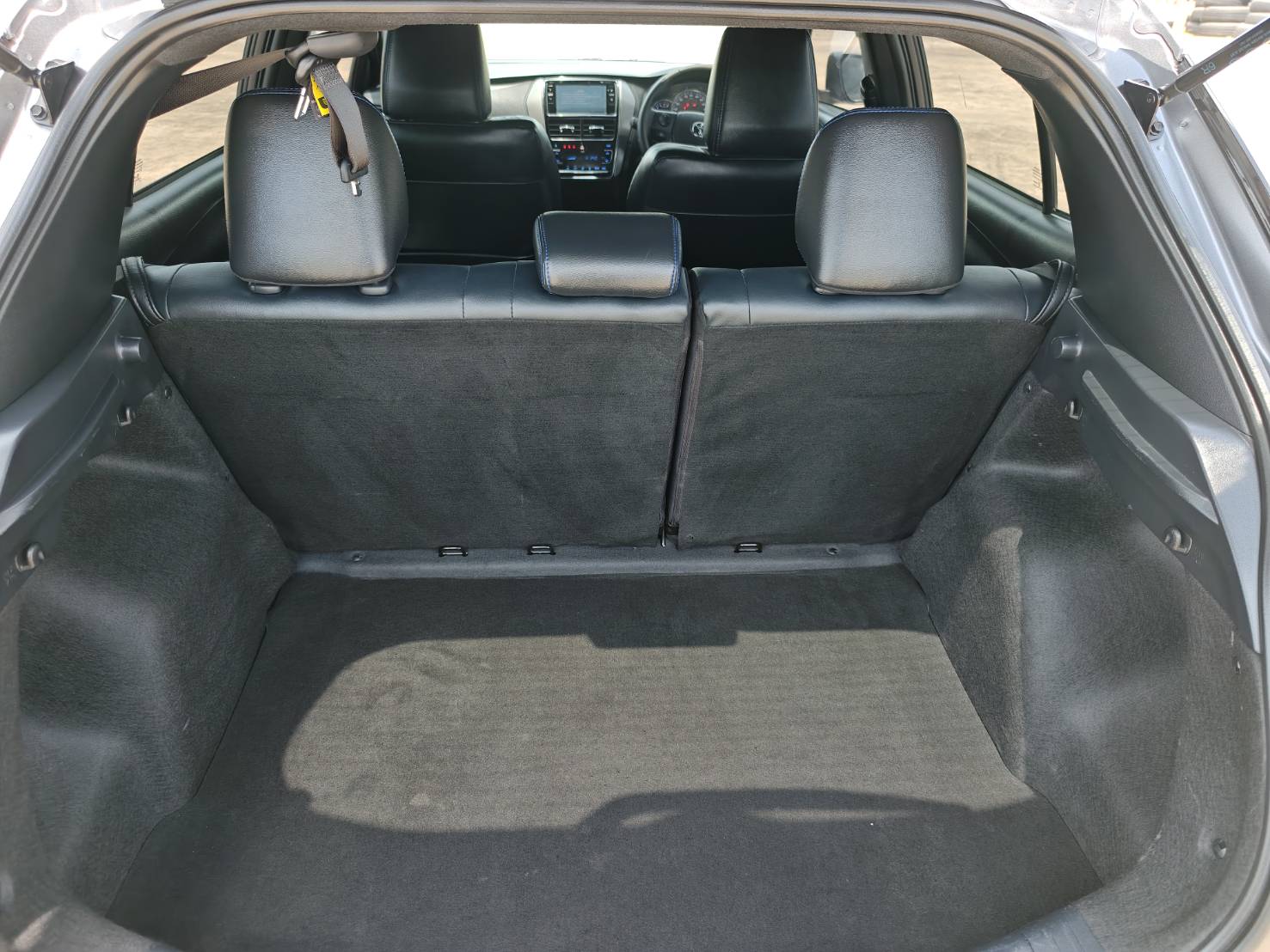 Toyota Yaris 1.2 Sport Hatchback AT ปี 2022