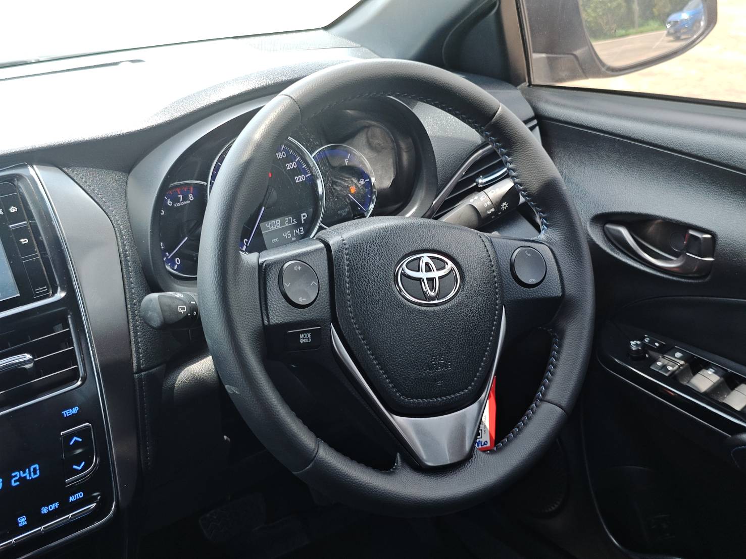 Toyota Yaris 1.2 Sport Hatchback AT ปี 2022