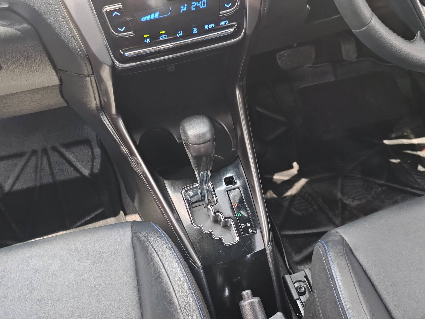 Toyota Yaris 1.2 Sport Hatchback AT ปี 2022