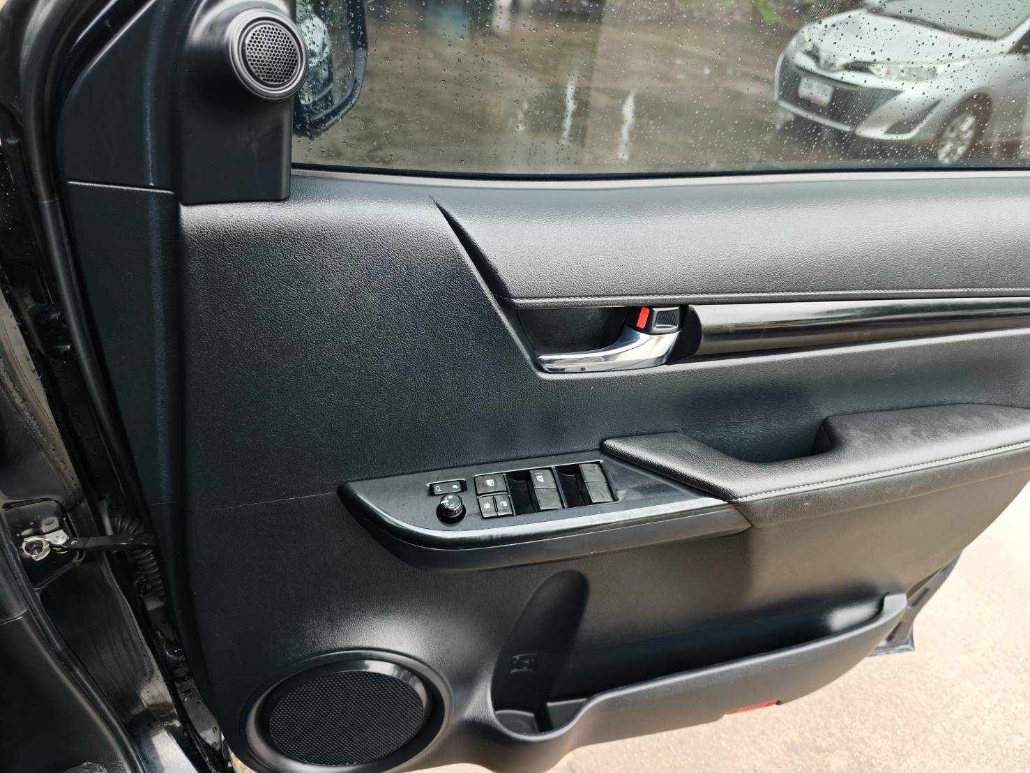 Toyota Hilux Revo Rocco Double Cab 2.4 Prerunner MT 2019