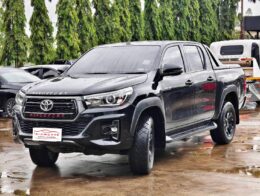 Toyota Hilux Revo Rocco Double Cab 2.4 Prerunner MT 2019