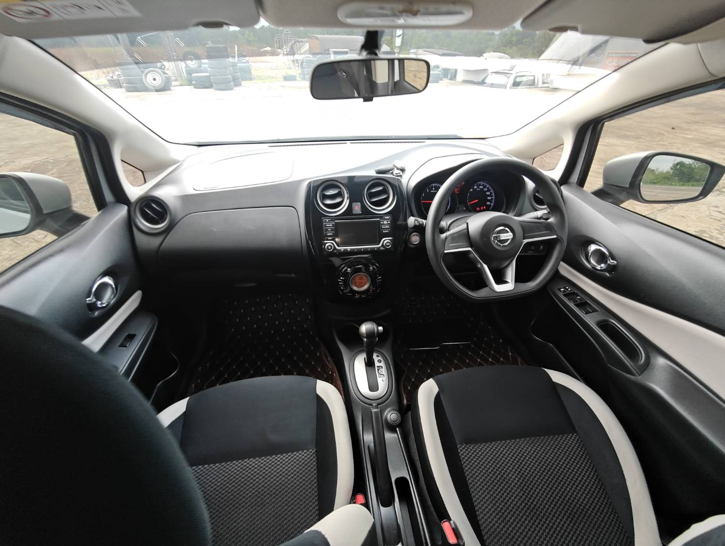 Nissan Note 1.2 V Hatchback AT 2018
