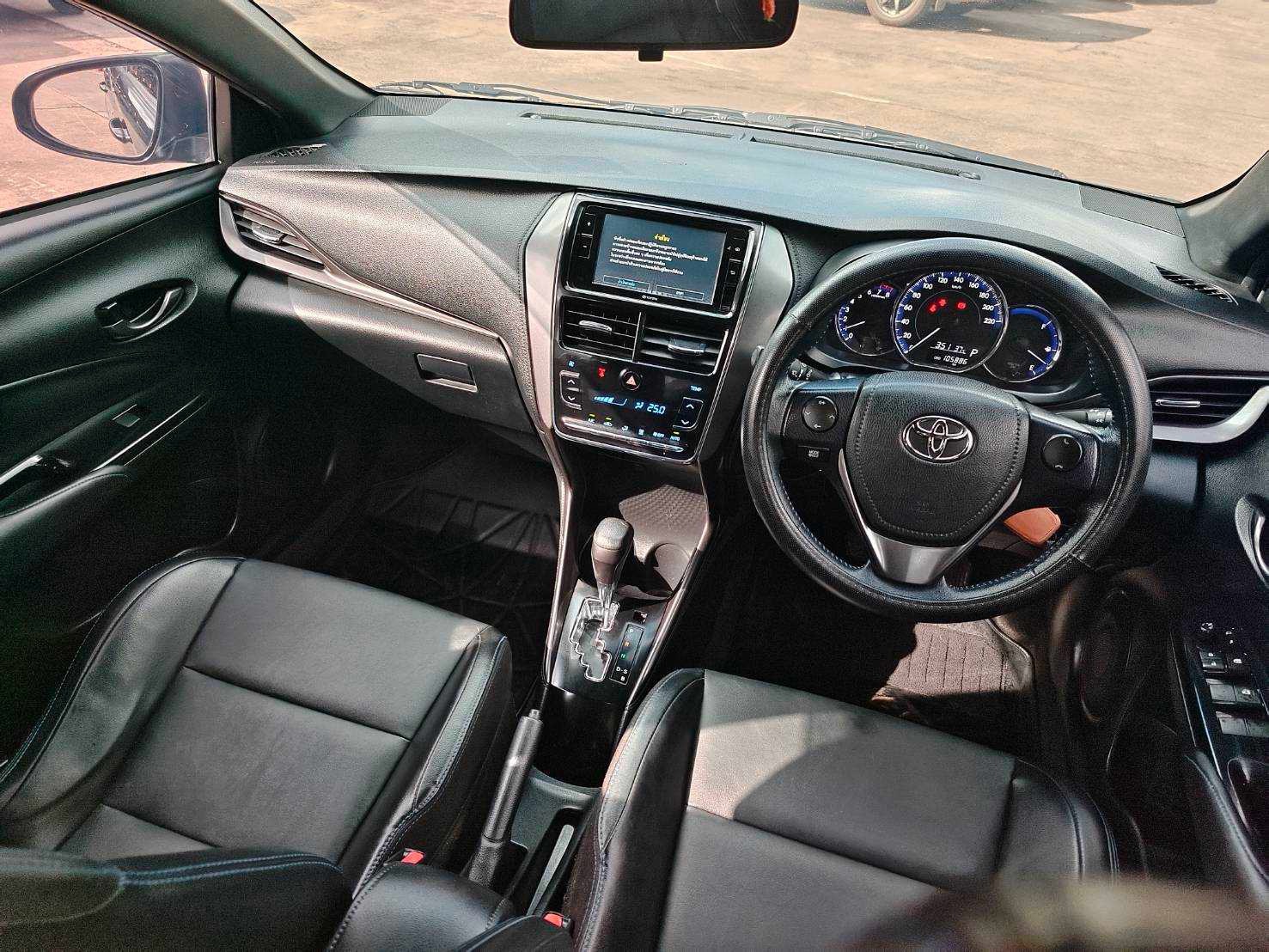 Toyota Yaris 1.2 Sport Hatchback AT ปี 2020