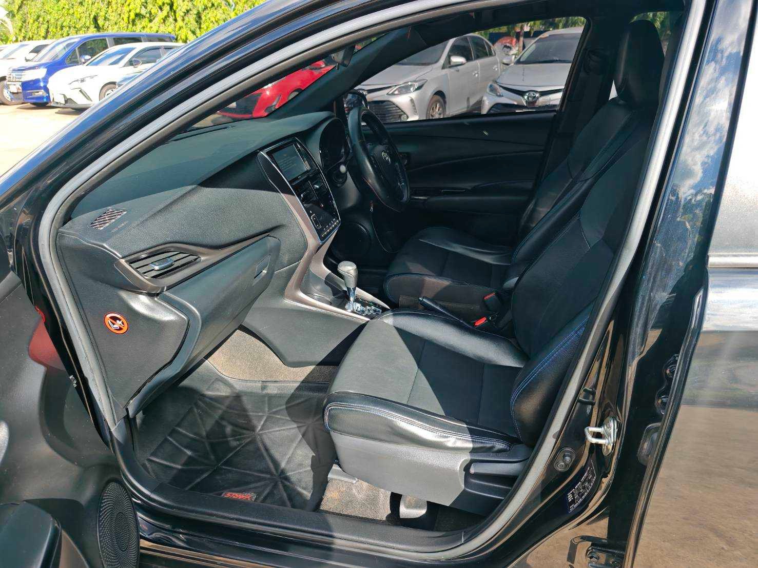 Toyota Yaris 1.2 Sport Hatchback AT ปี 2020