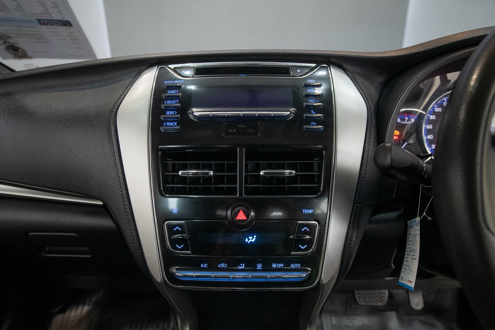 Toyota Yaris ATIVE 1.2 E Sport AT 2017