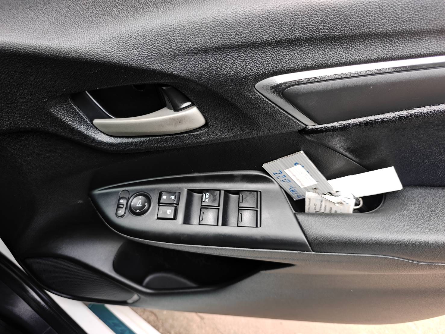 Honda Jazz 1.5 V+ Hatchback AT 2016
