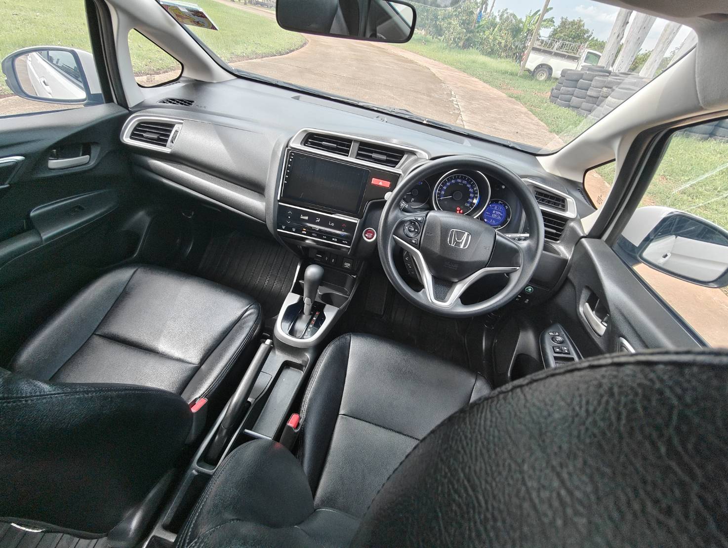 Honda Jazz 1.5 V+ Hatchback AT 2016