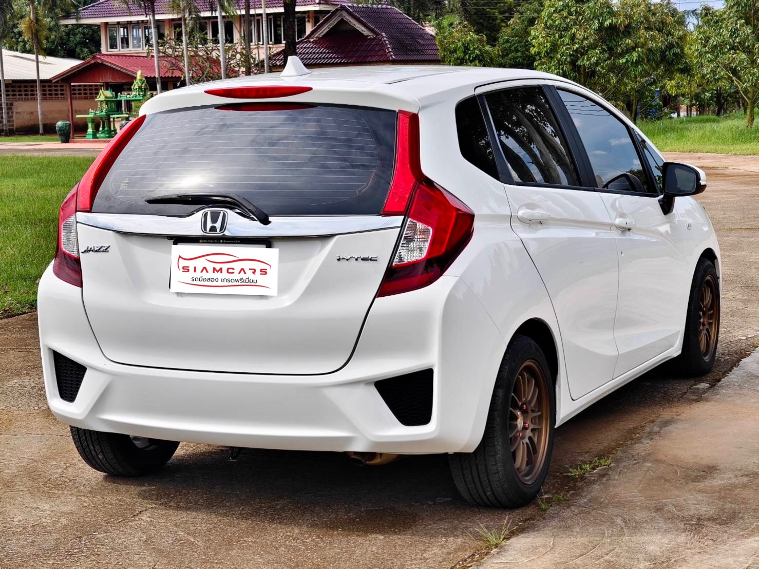 Honda Jazz 1.5 V+ Hatchback AT 2016