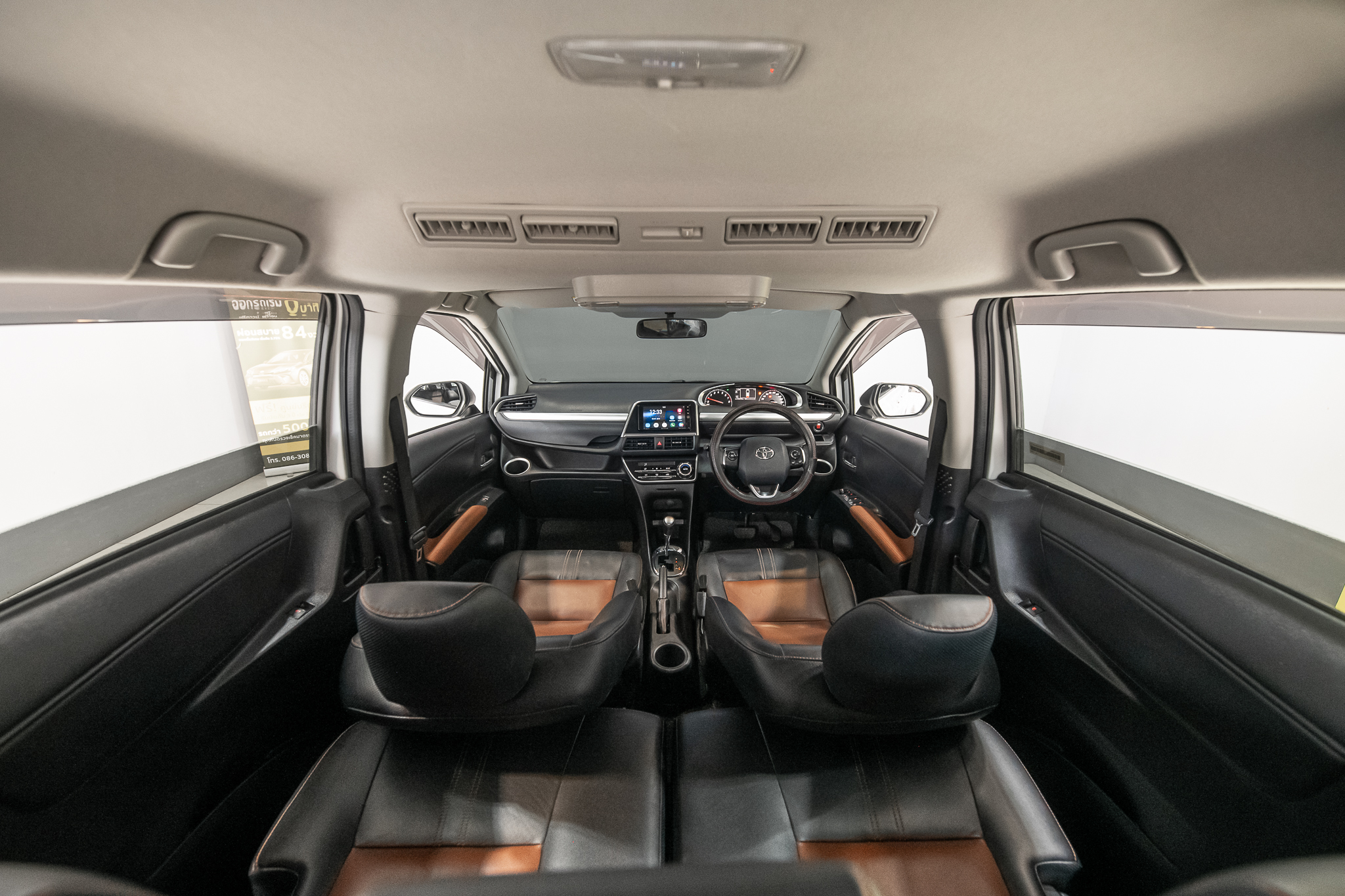 Toyota Sienta 1.5 V SUV AT 2017