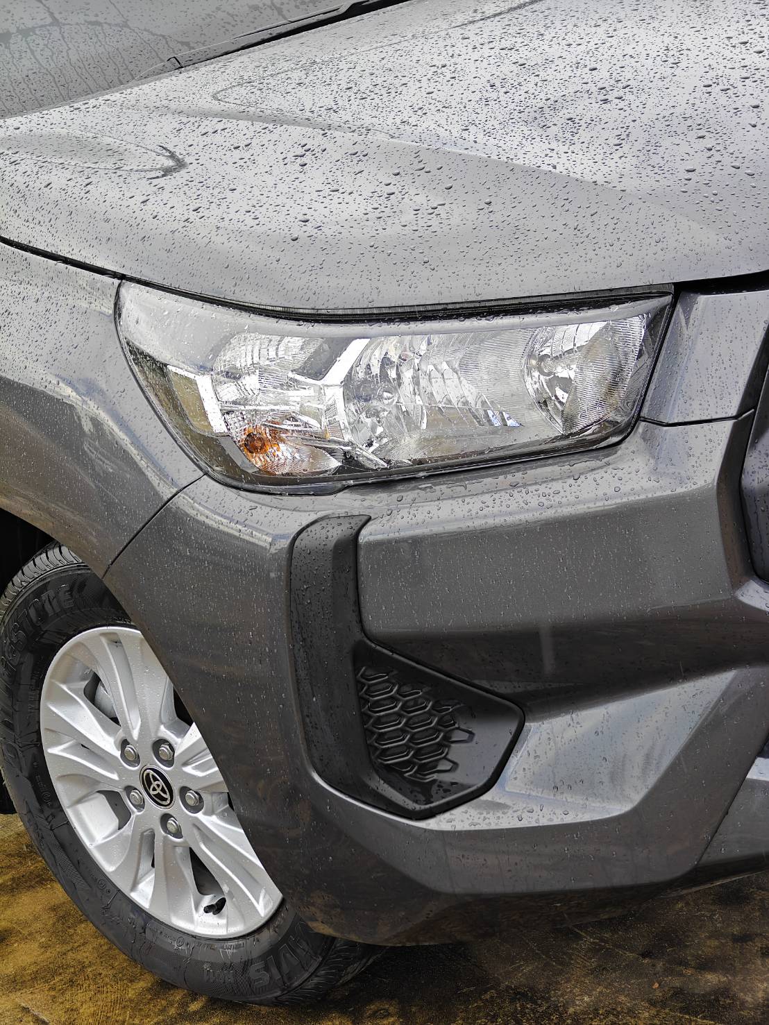 Toyota Hilux Revo Smart Cab 2.4 Entry Z Edition AT 2025