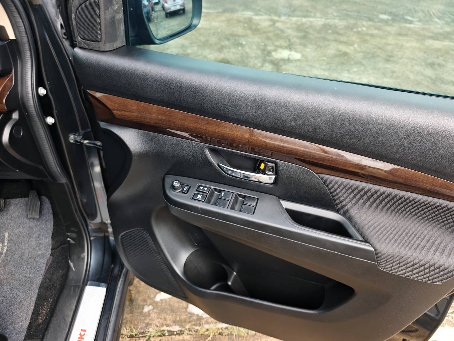 Suzuki Ertiga 1.5 GX SUV AT 2019