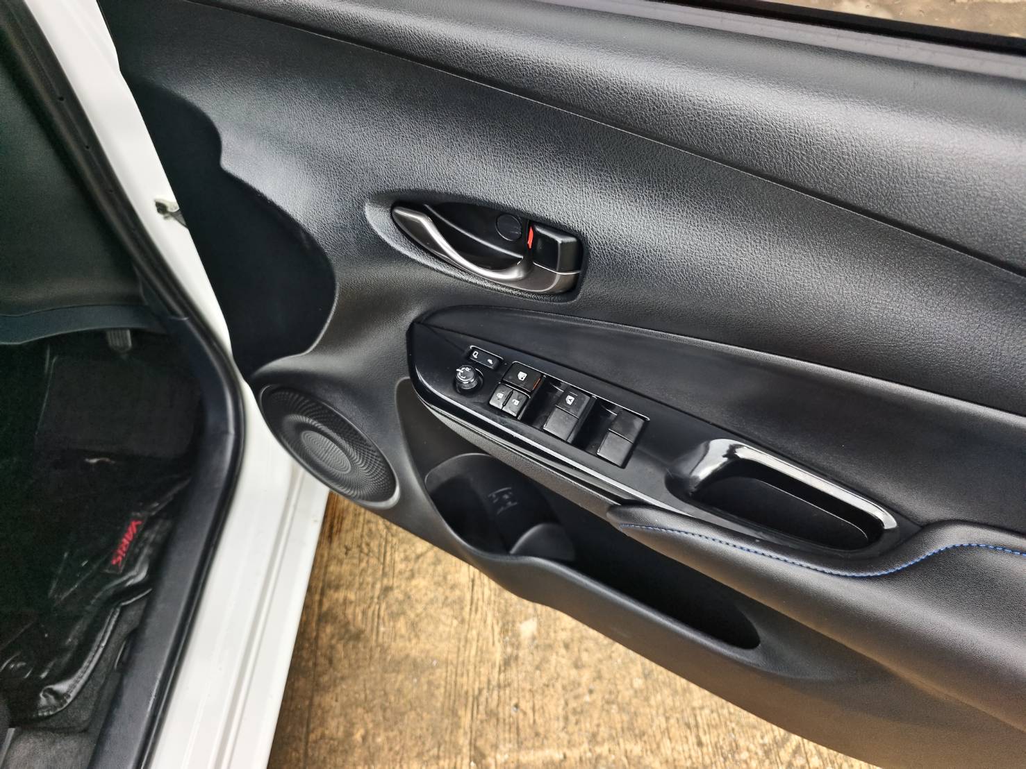 Toyota Yaris 1.2 Sport Hatchback AT 2022