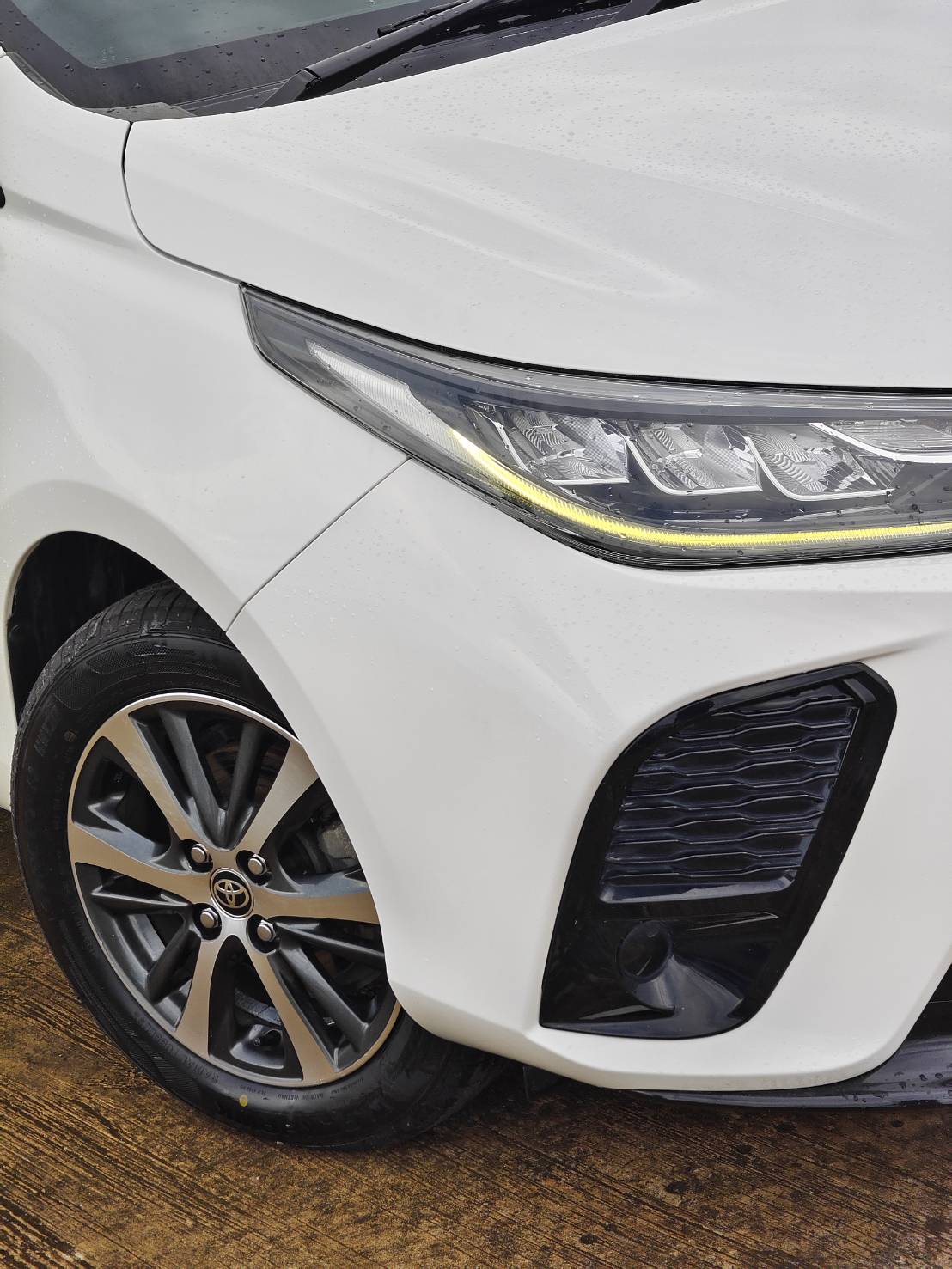 Toyota Yaris 1.2 Sport Hatchback AT 2022