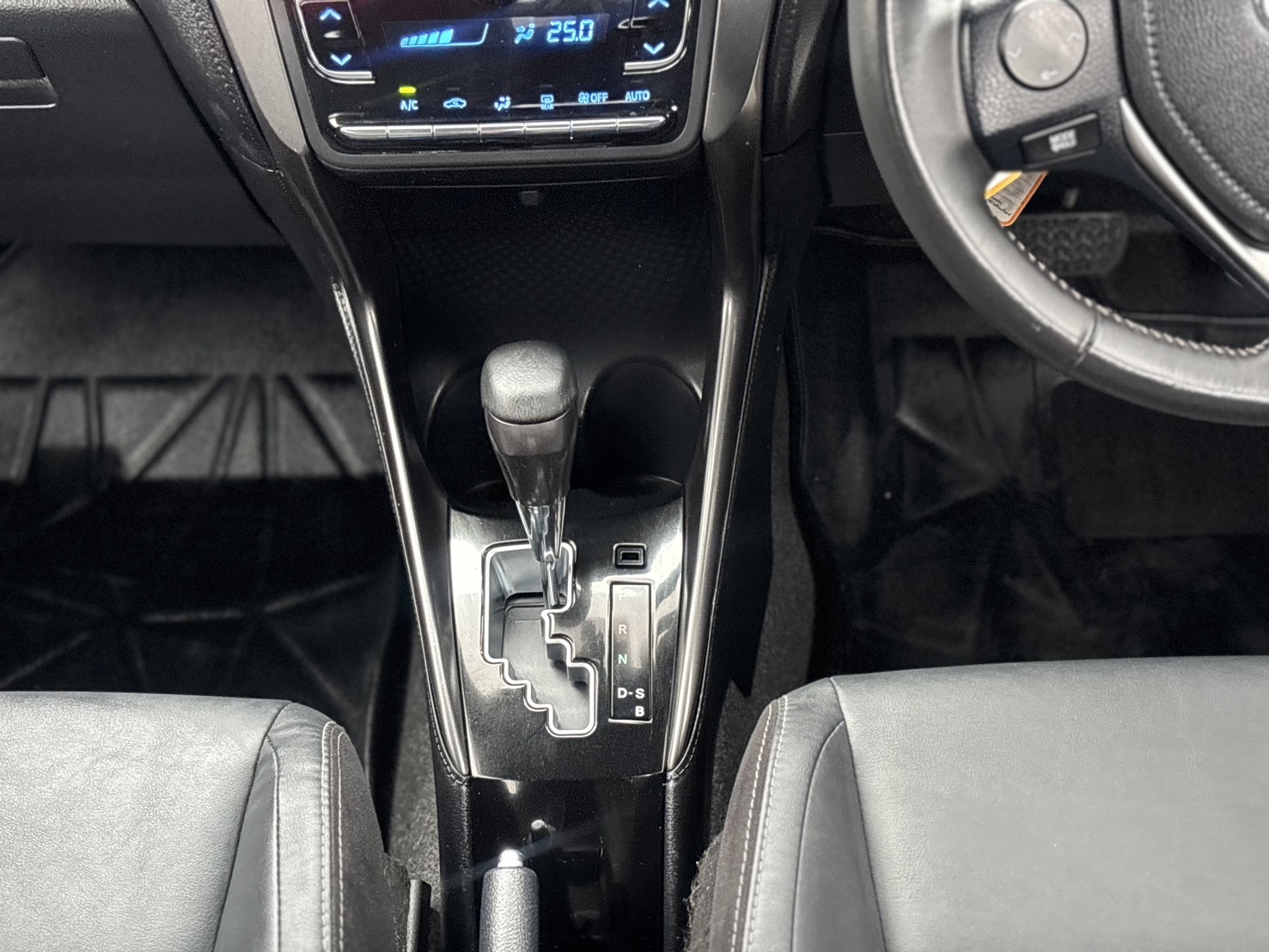 Toyota Yaris 1.2 Sport Hatchback AT ปี 2023