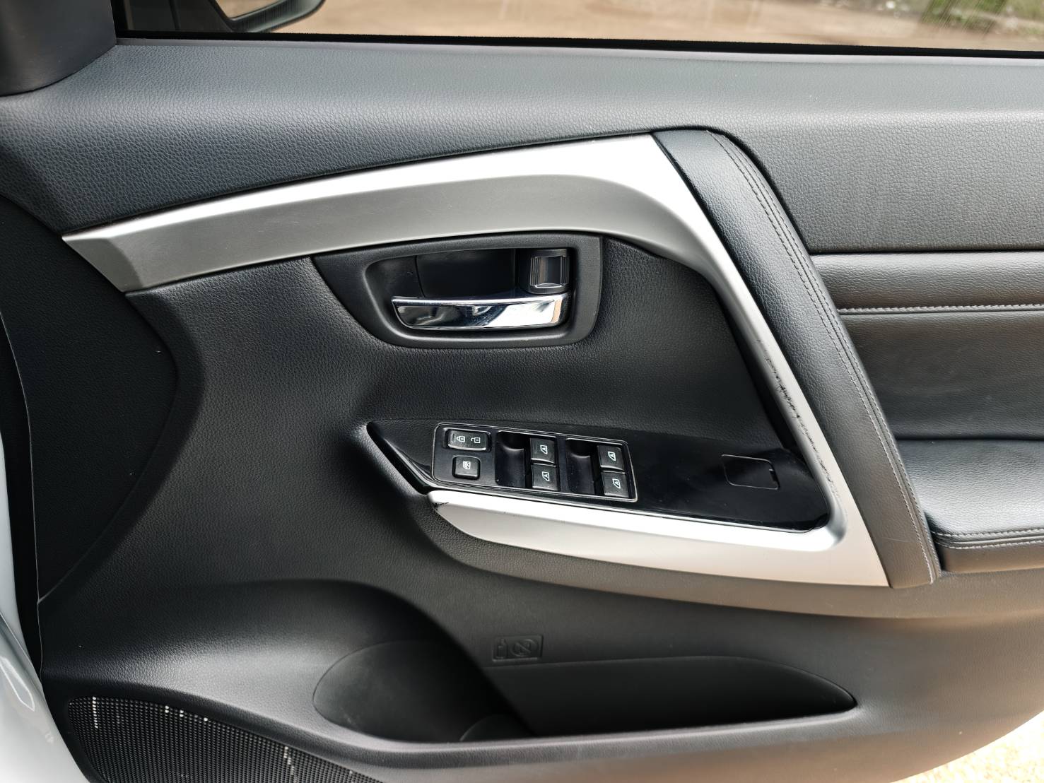 Mitsubishi Pajero Sport 2.4 GT Premium 2 wd SUV AT 2022