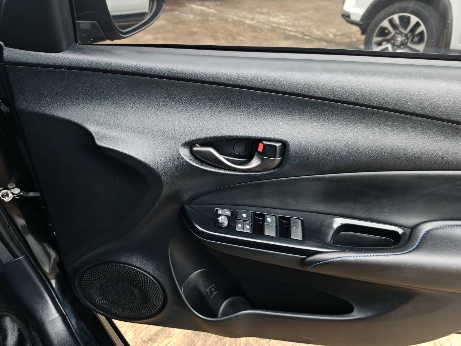 Toyota Yaris 1.2 Sport Hatchback AT ปี 2022