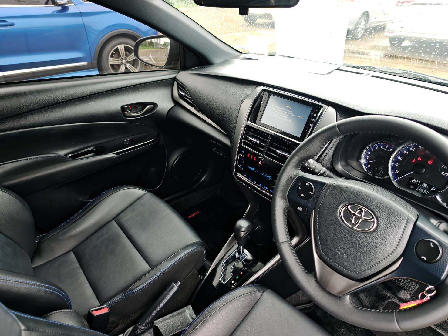 Toyota Yaris 1.2 Sport Hatchback AT ปี 2022