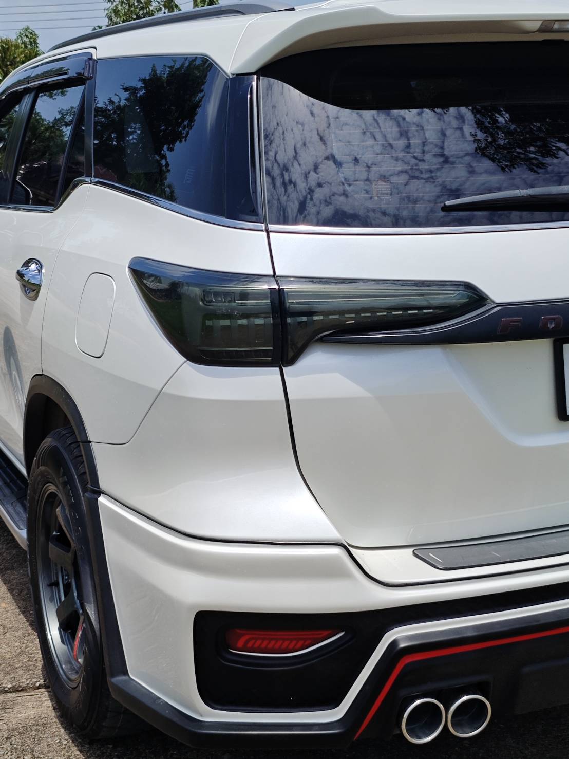 Toyota Fortuner 2.4 V SUV AT 2020