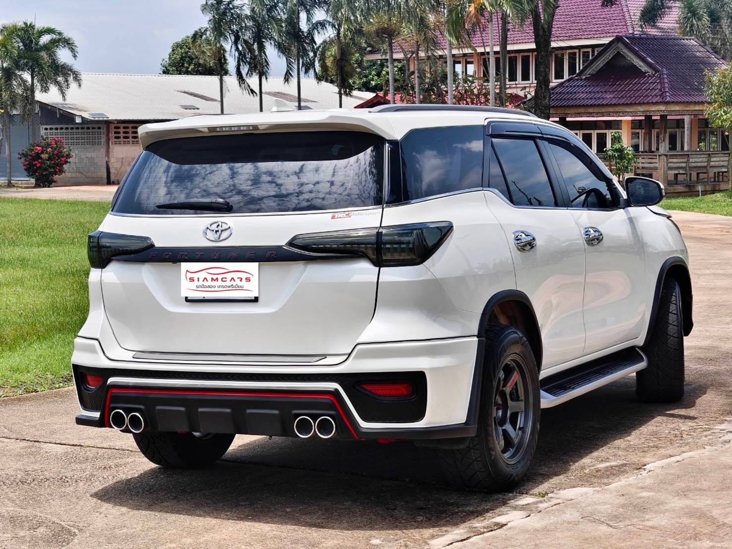 Toyota Fortuner 2.4 V SUV AT 2020