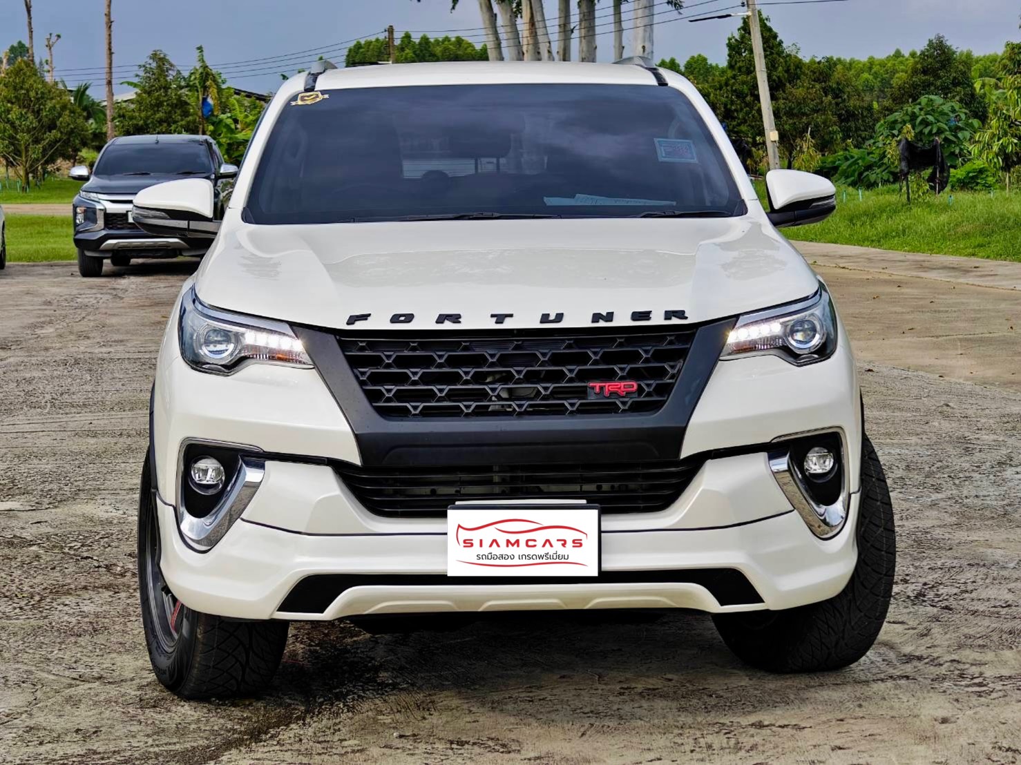 Toyota Fortuner 2.4 V SUV AT 2020