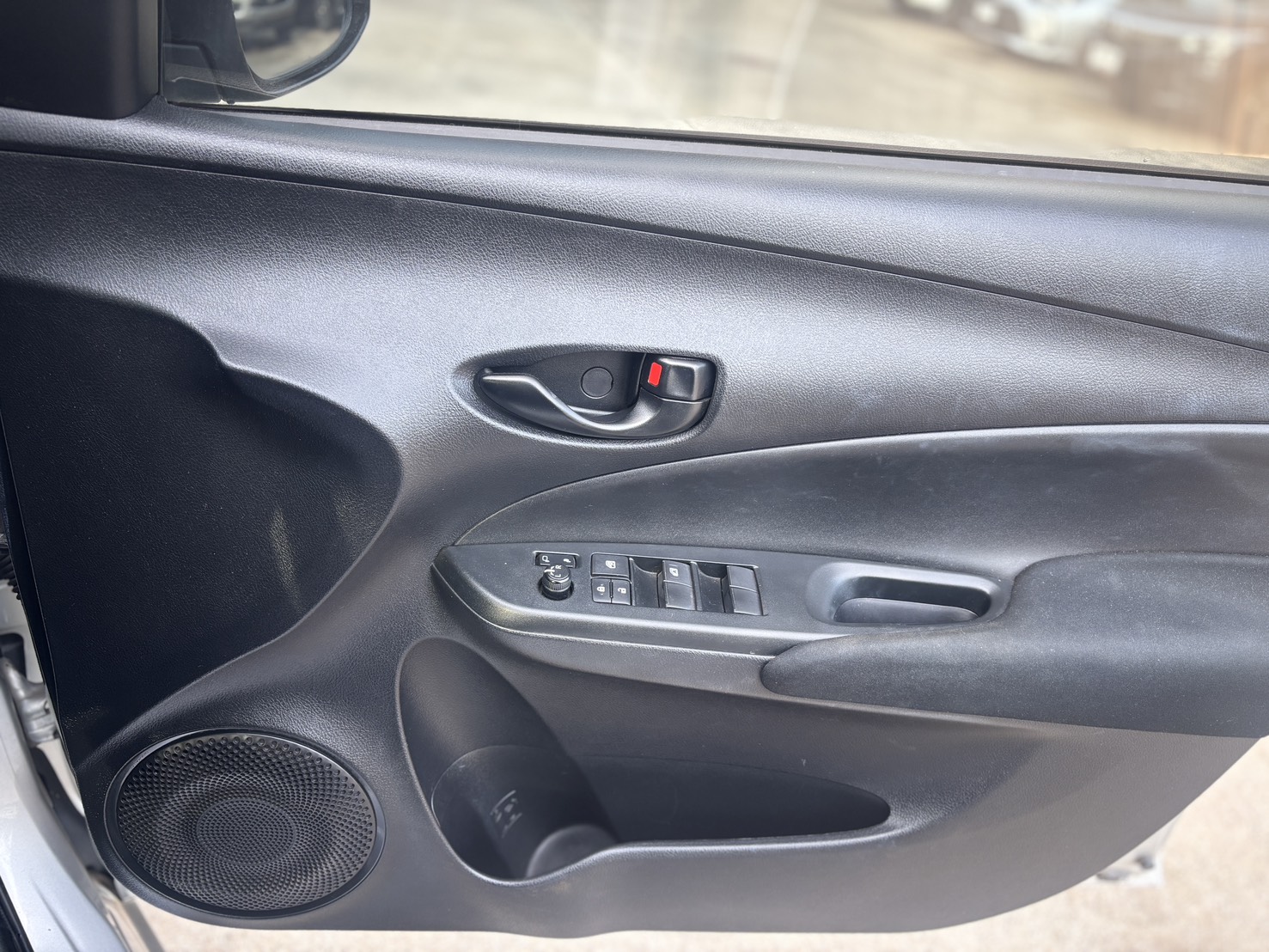 Toyota Yaris ATIVE 1.2 E Sport AT 2018
