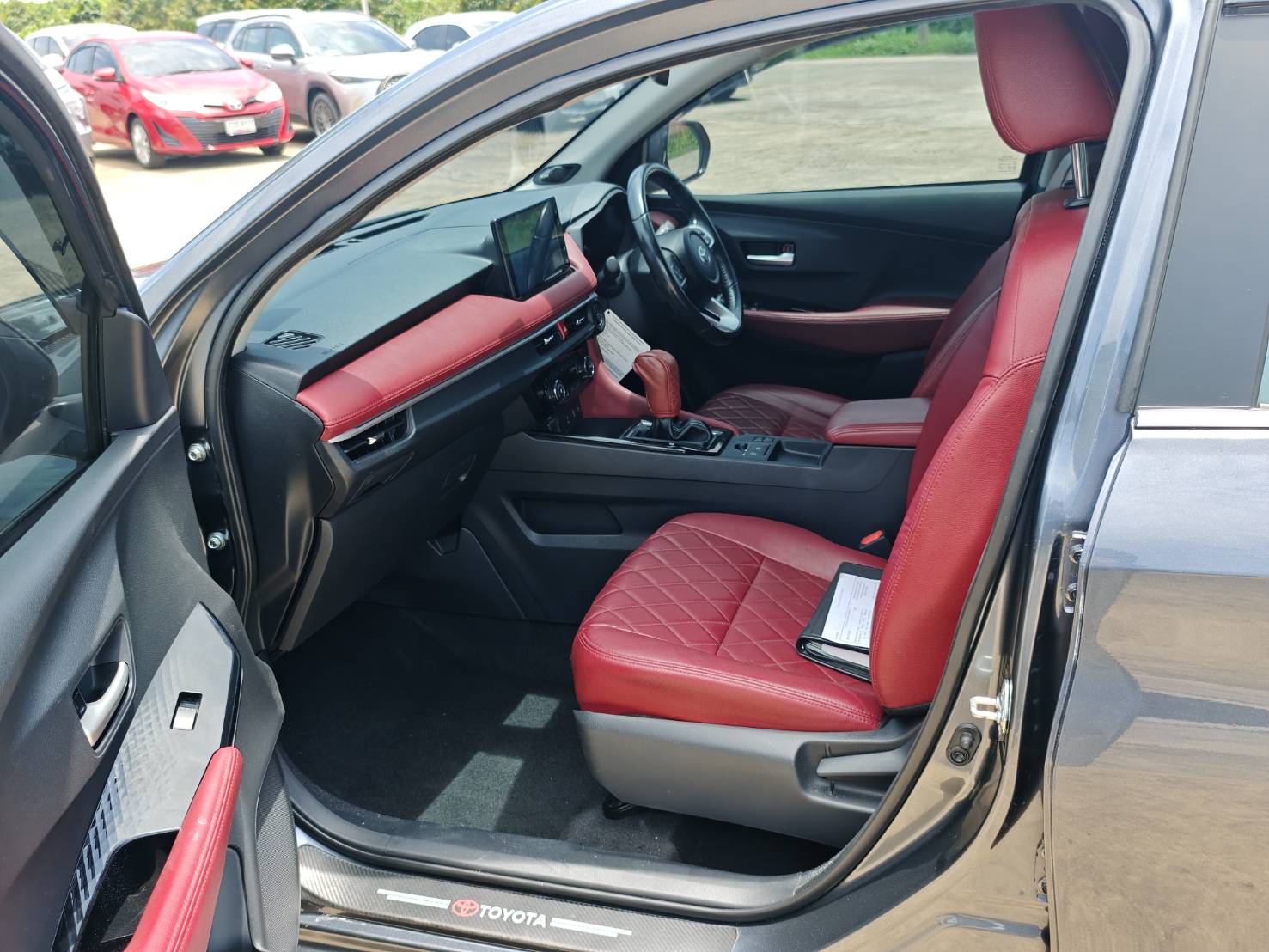 Toyota Yaris ATIV 1.2 Premium Luxury AT 2022