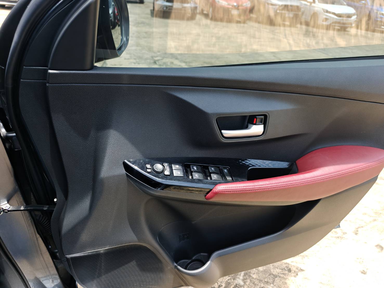 Toyota Yaris ATIV 1.2 Premium Luxury AT 2022