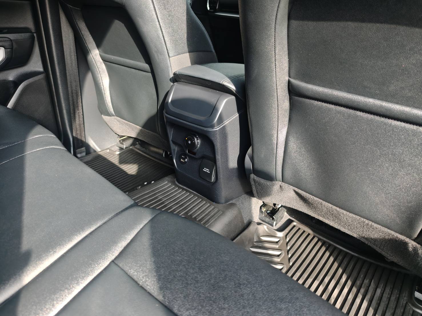 Ford Everest 2.0 Bi-Turbo Titanium+ 2WD 2023