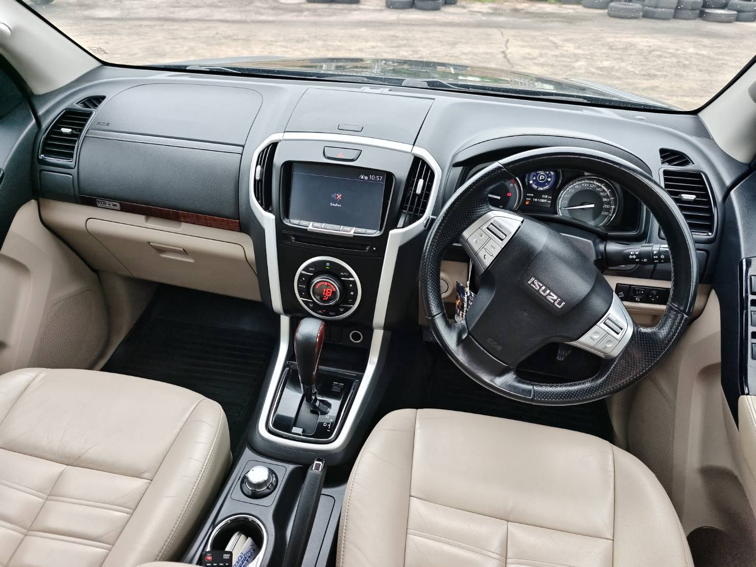 ISUZU MU-X 3.0 DA DVD SUV AT 2017